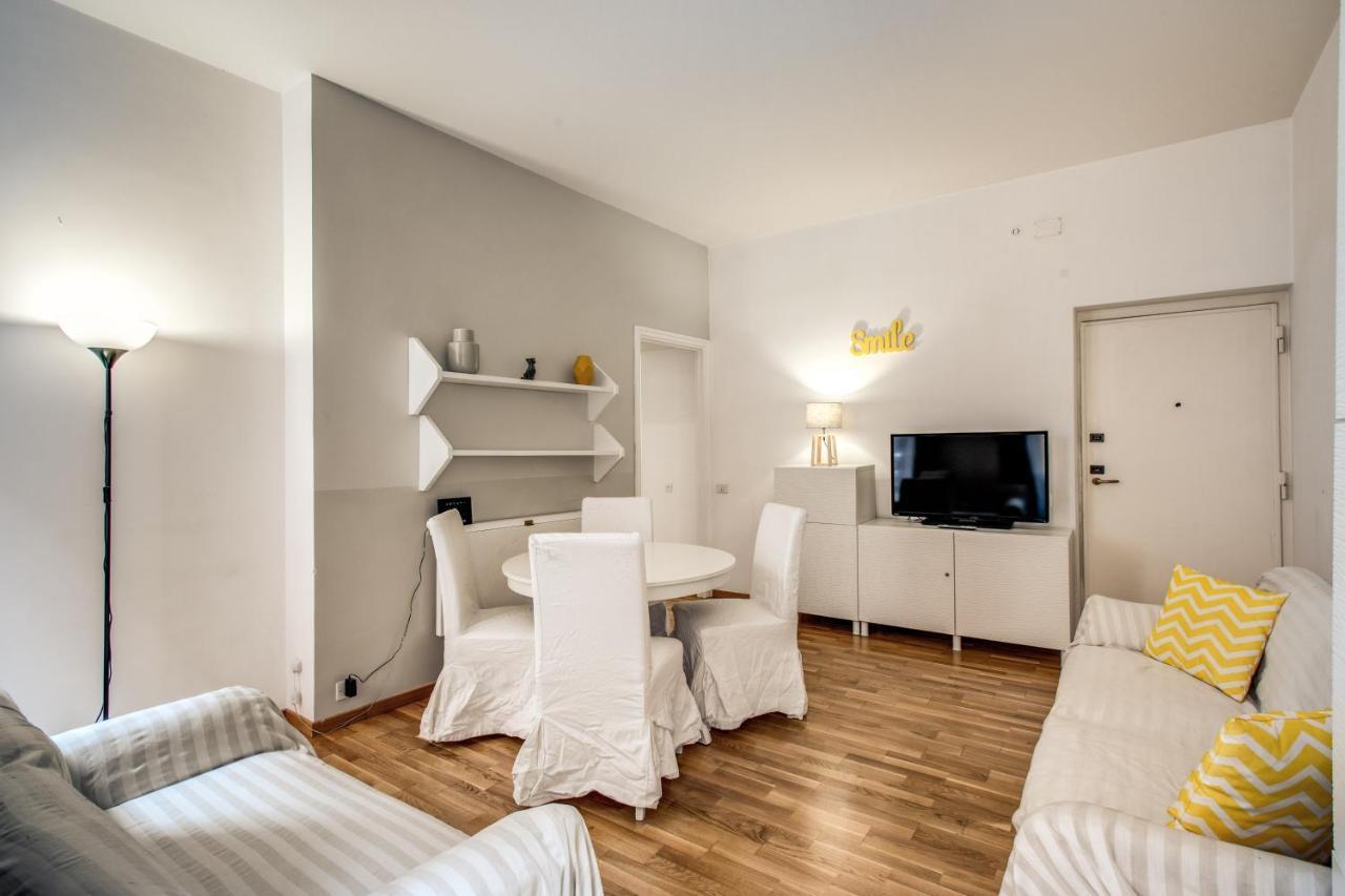 Family Room In Via Del Corso Central 罗马 外观 照片