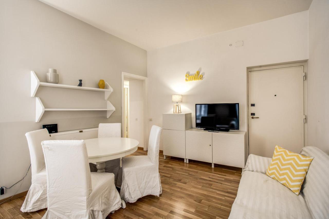 Family Room In Via Del Corso Central 罗马 外观 照片